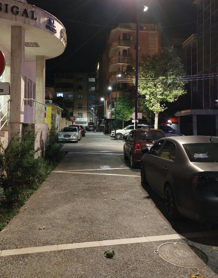 City Center Apartamento Tirana